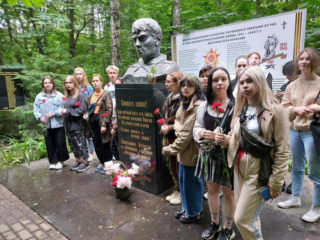 Студенты Колледжа Фабержке поучаствовали в мемориально-патронатной акции