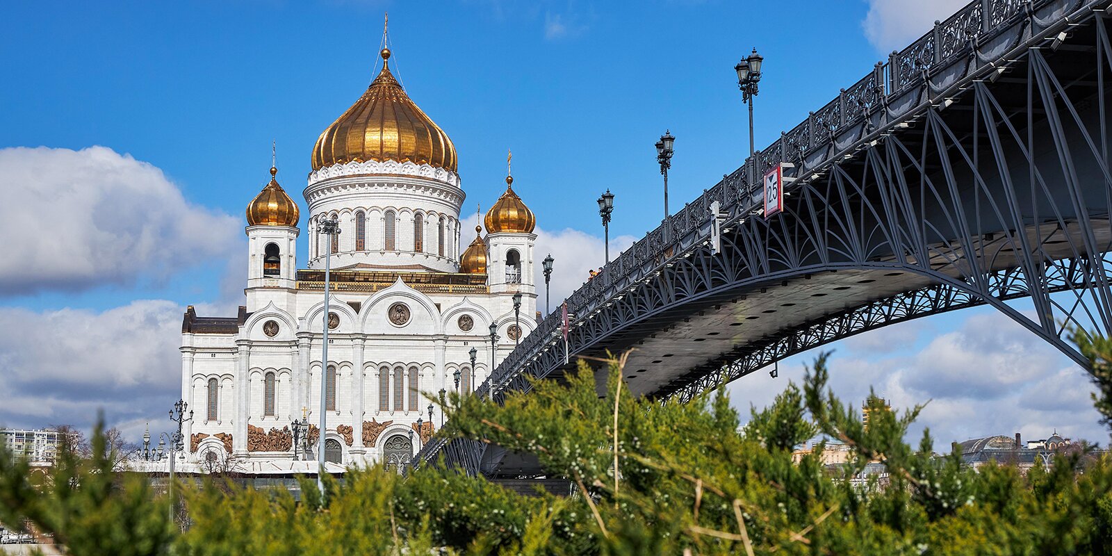 Столичным жителям рассказали о шести пешеходных мостах для прогулок