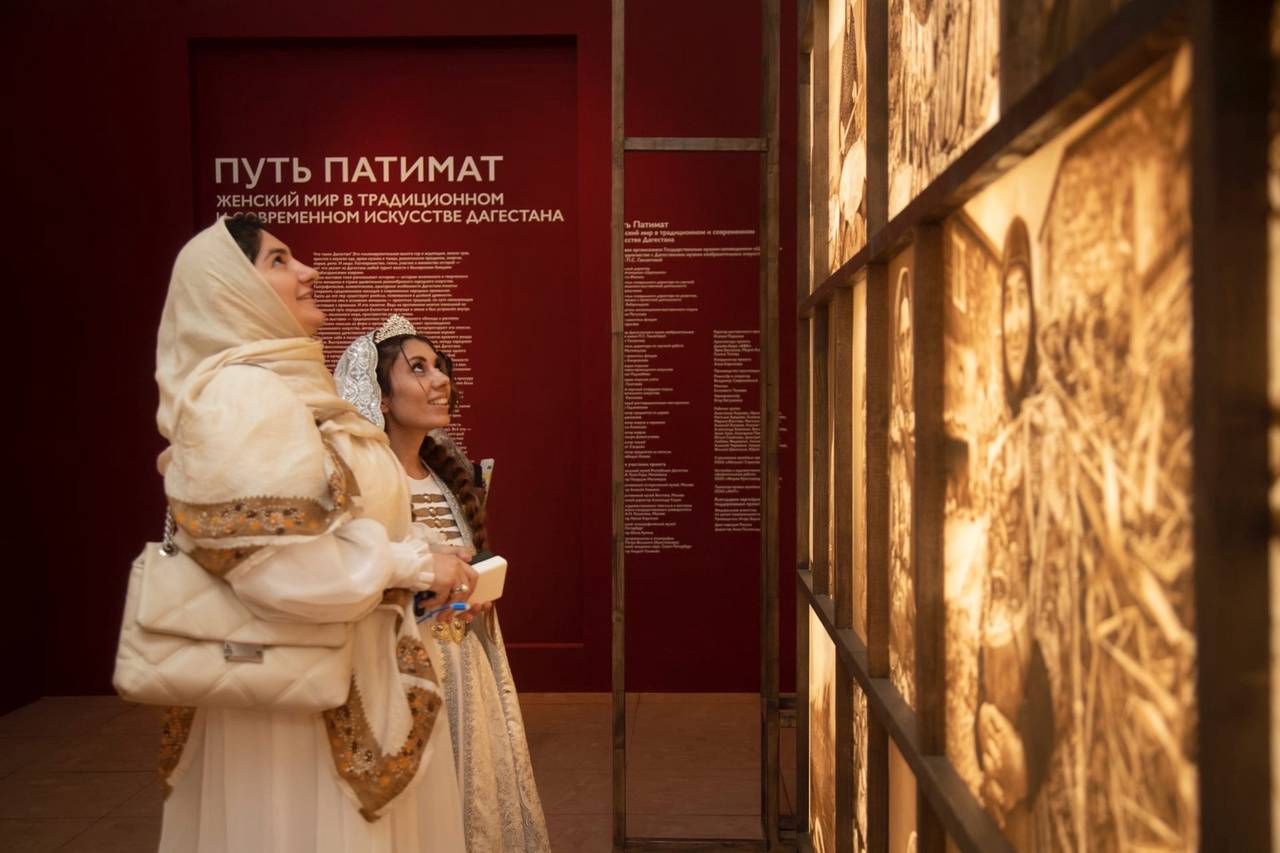 Путь Патимат: новая выставка открылась в «Царицыне»