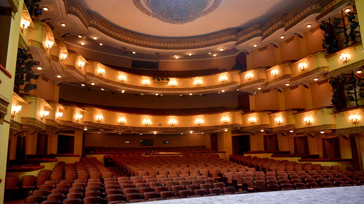 Городские театры примут оплату билетов баллами программы «Миллион призов»