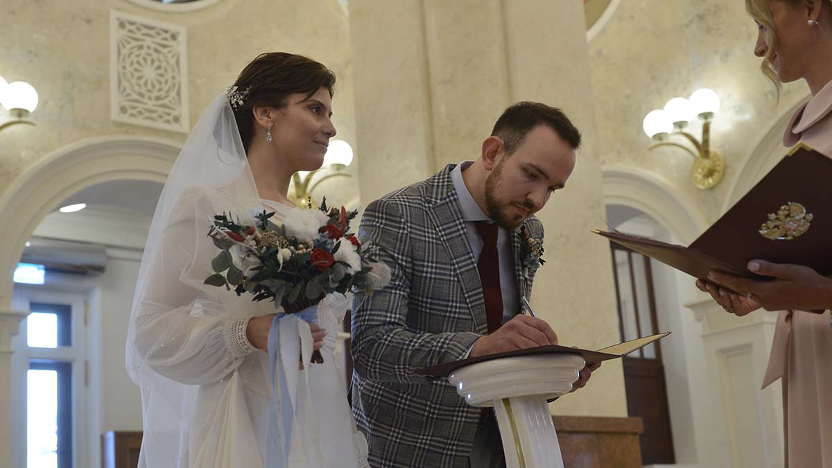 Более 1,5 тысячи пар поженятся в День города