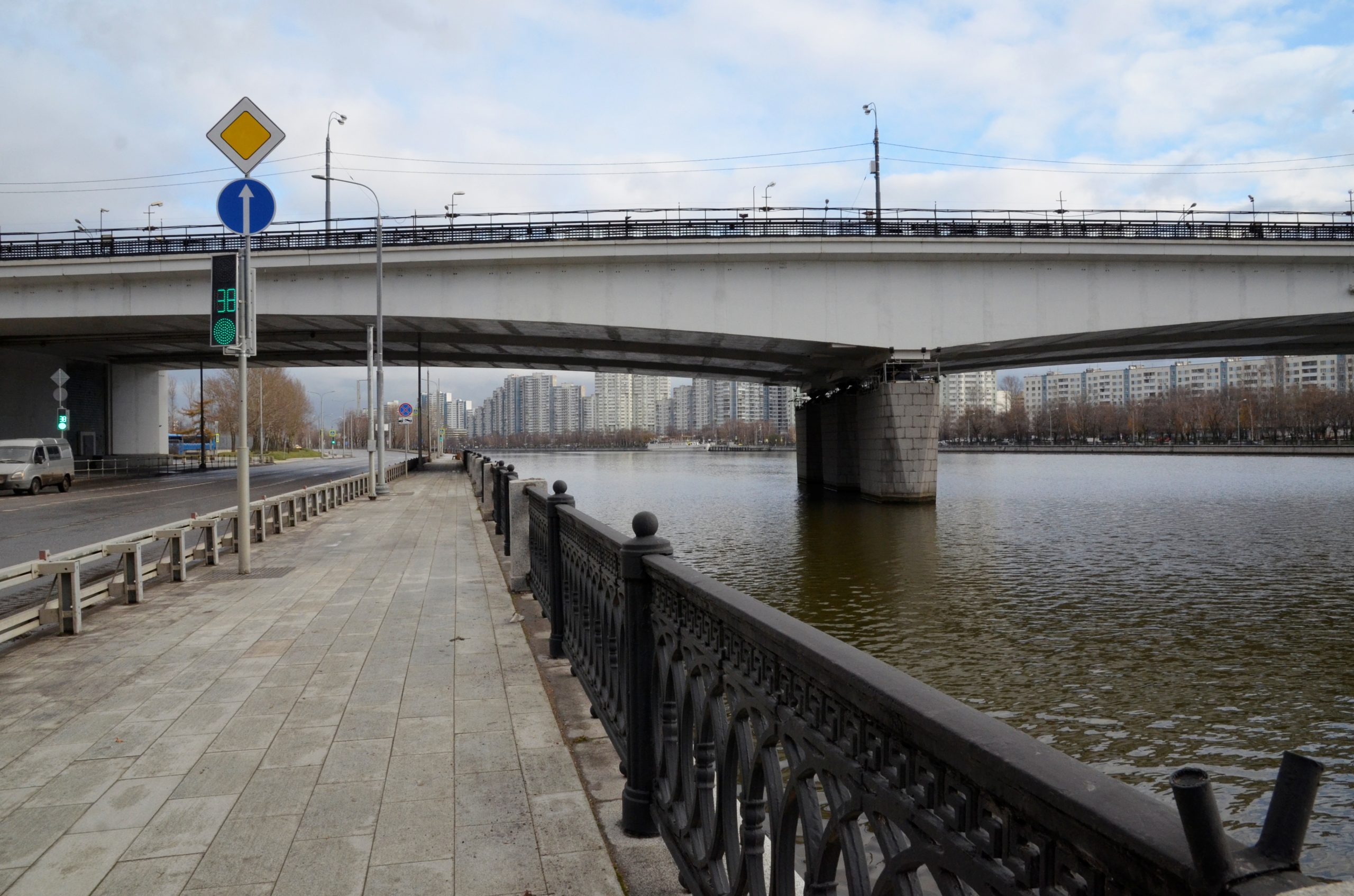 Четыре автомобильных моста запланировали построить в столице