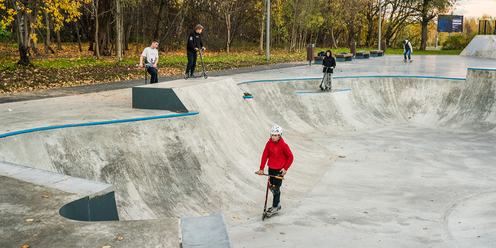 Новый скейт-парк с парковкой появился в Битцевском лесу