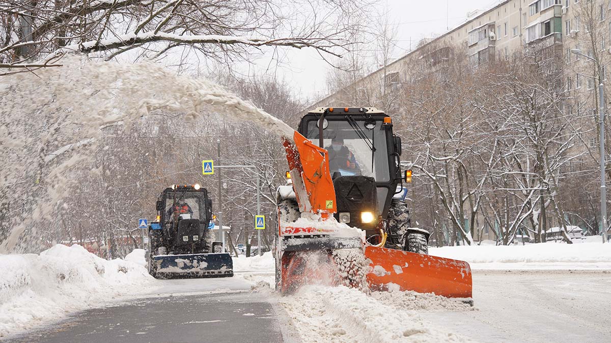 Уборку снега в Донском районе осуществляют 55 единиц спецтехники