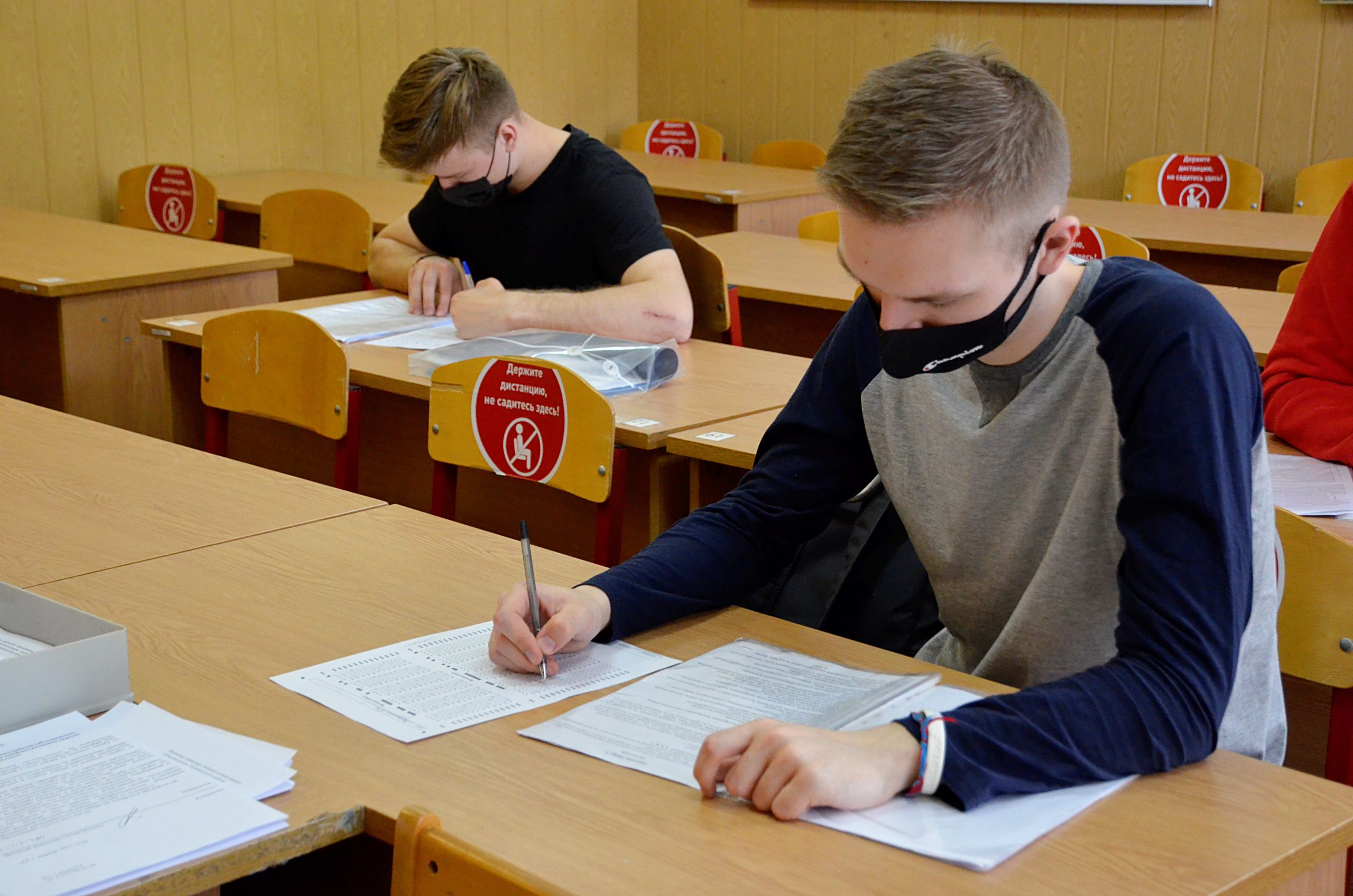 Больше 22 тысяч школьников в Москве сдали пробный ЕГЭ по математике в новом формате подготовки