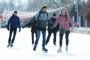 Каток на «Алма-Атинской» расположен в районе Братеево по адресу: улица Ключевая, владение 22, корпус 1. Фото: Алексей Орлов, «Вечерняя Москва»
