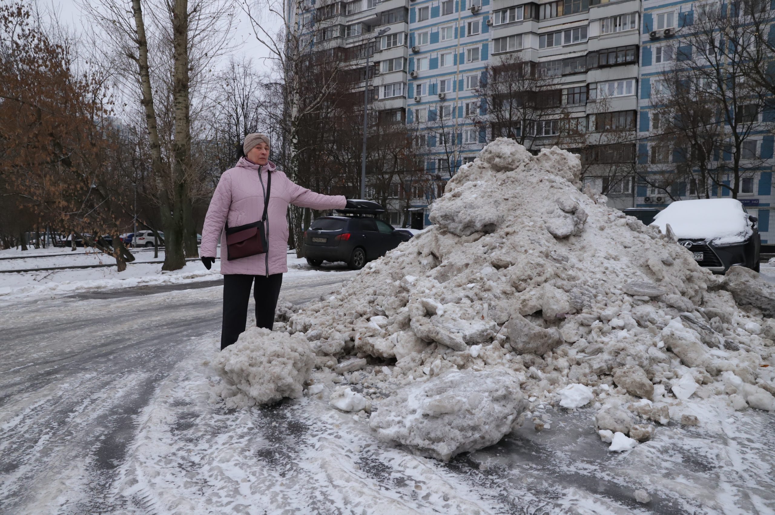 Двор очистили отснега