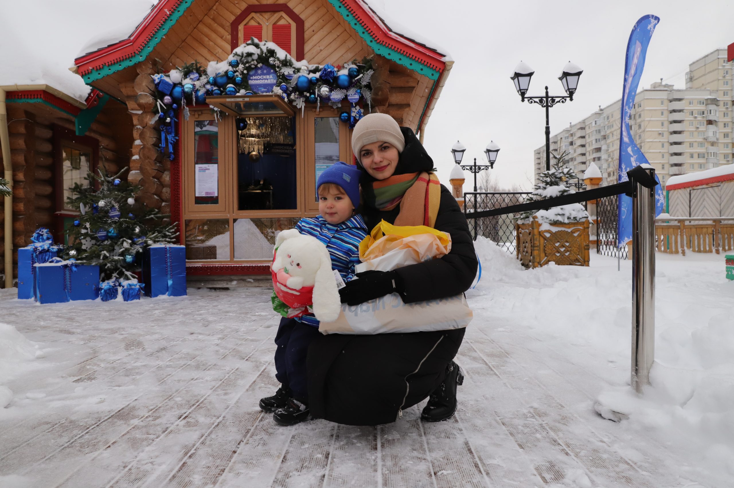 Москвичи помогают тем, кому труднее всего