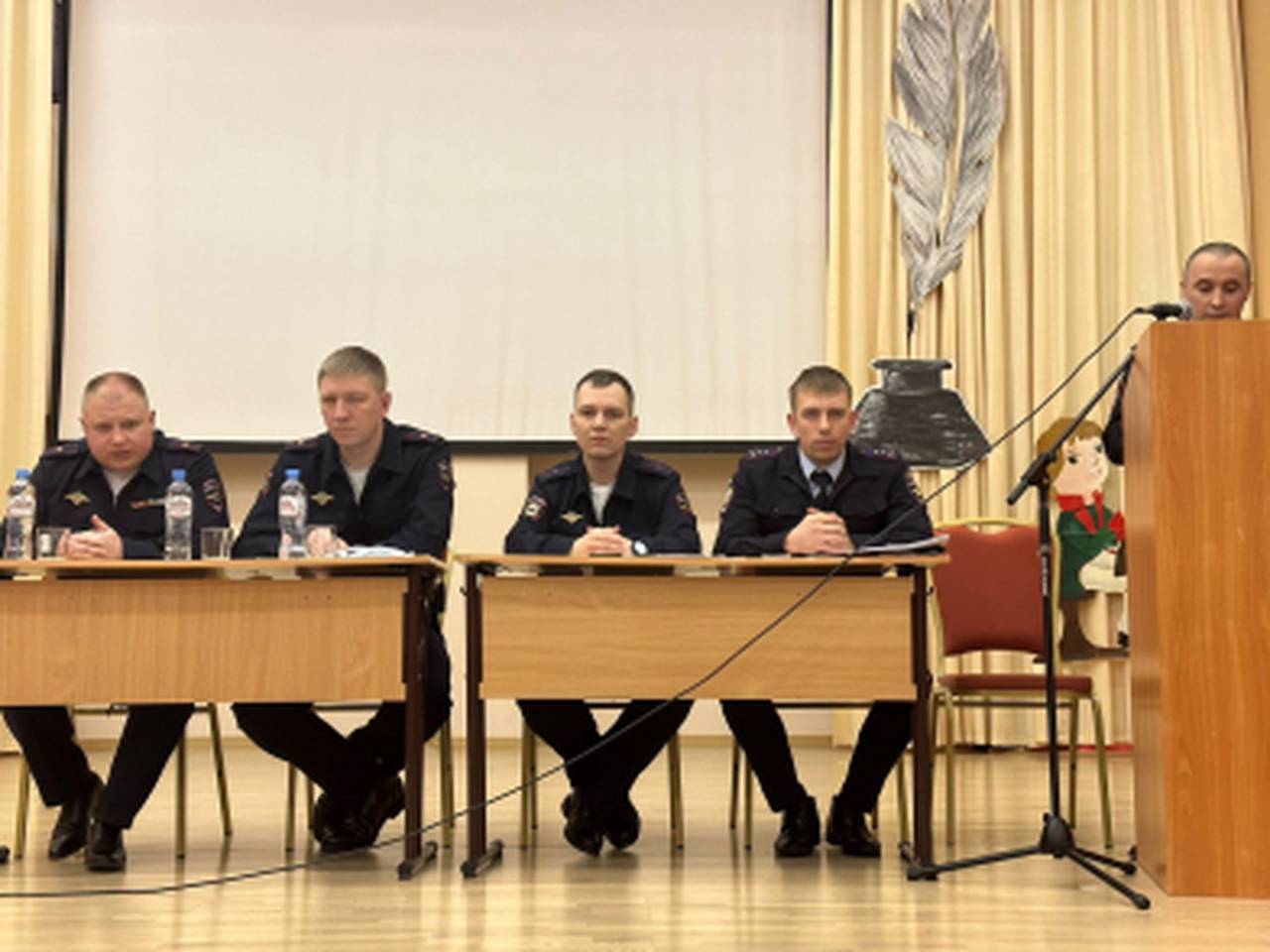 Член Общественного совета Иван Копылов принял участие в отчётах участковых уполномоченных полиции перед населением района Чертаново Северное