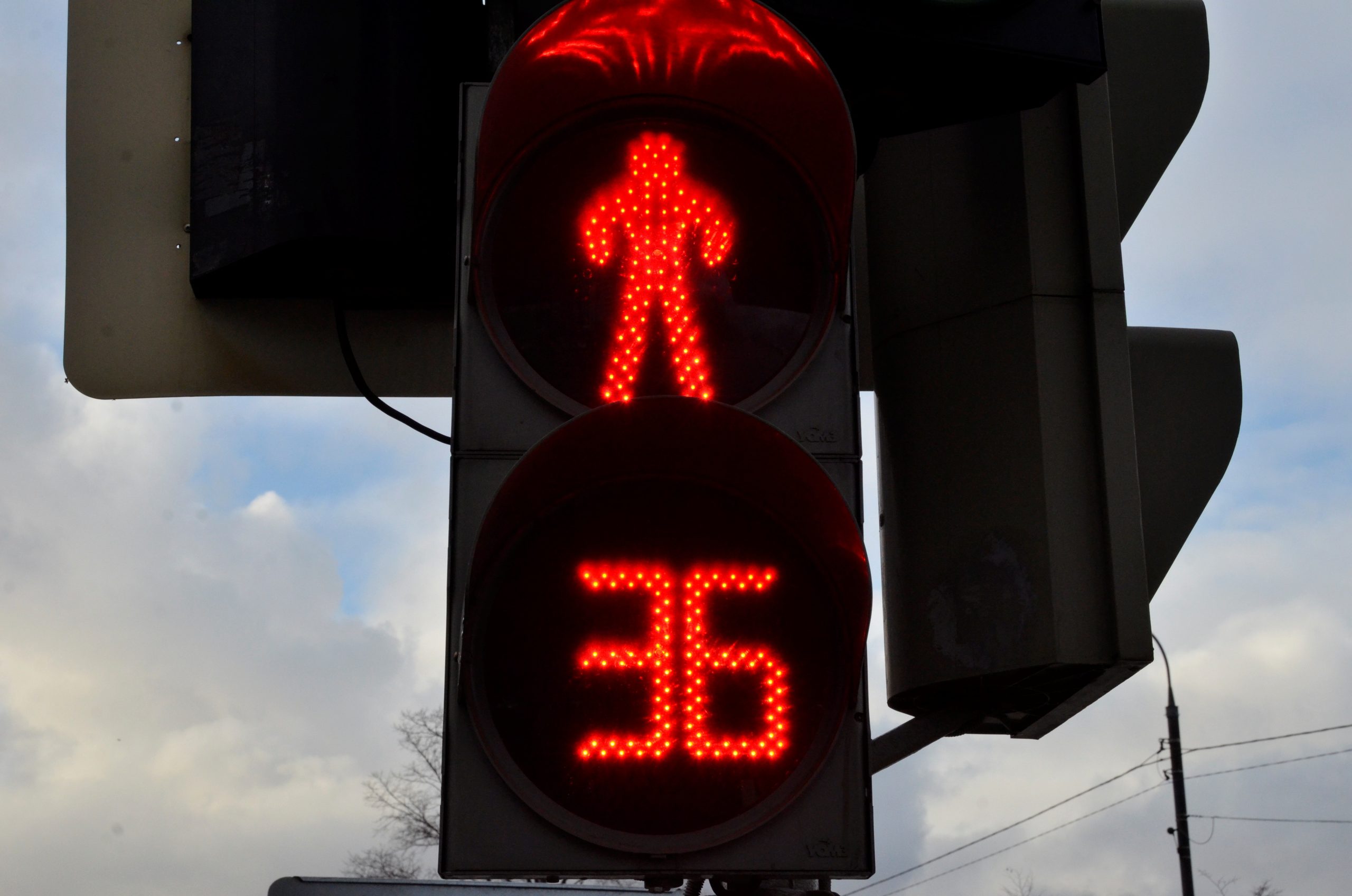 Благодаря светофорам улицы становятся более безопасными. Фото: Анна Быкова, «Вечерняя Москва»