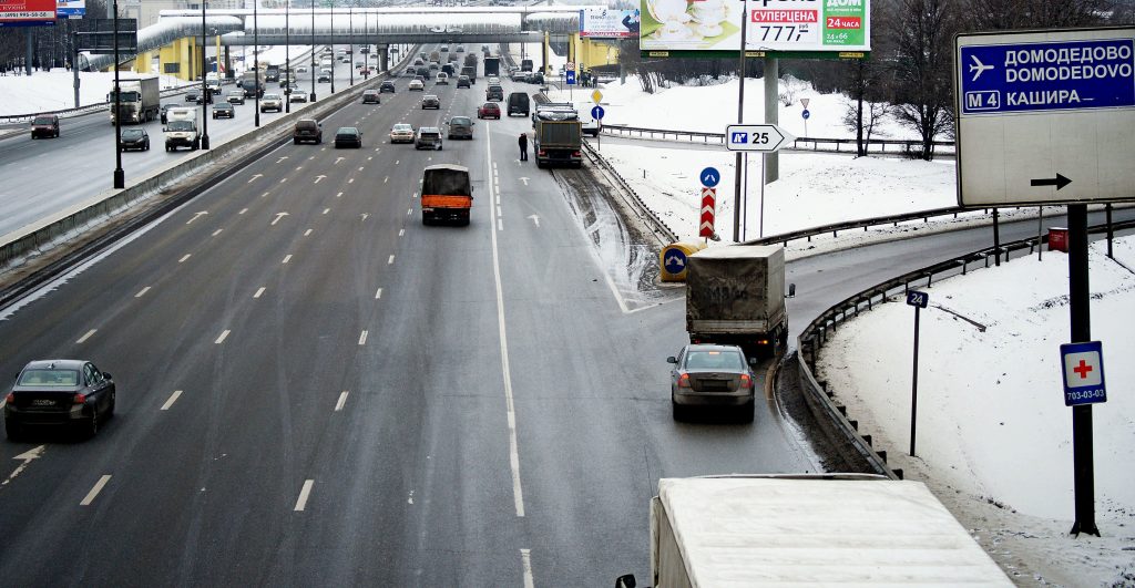 Движение транспорта ограничат на некоторых улицах В ЮАО. Фото: «Вечерняя Москва». 