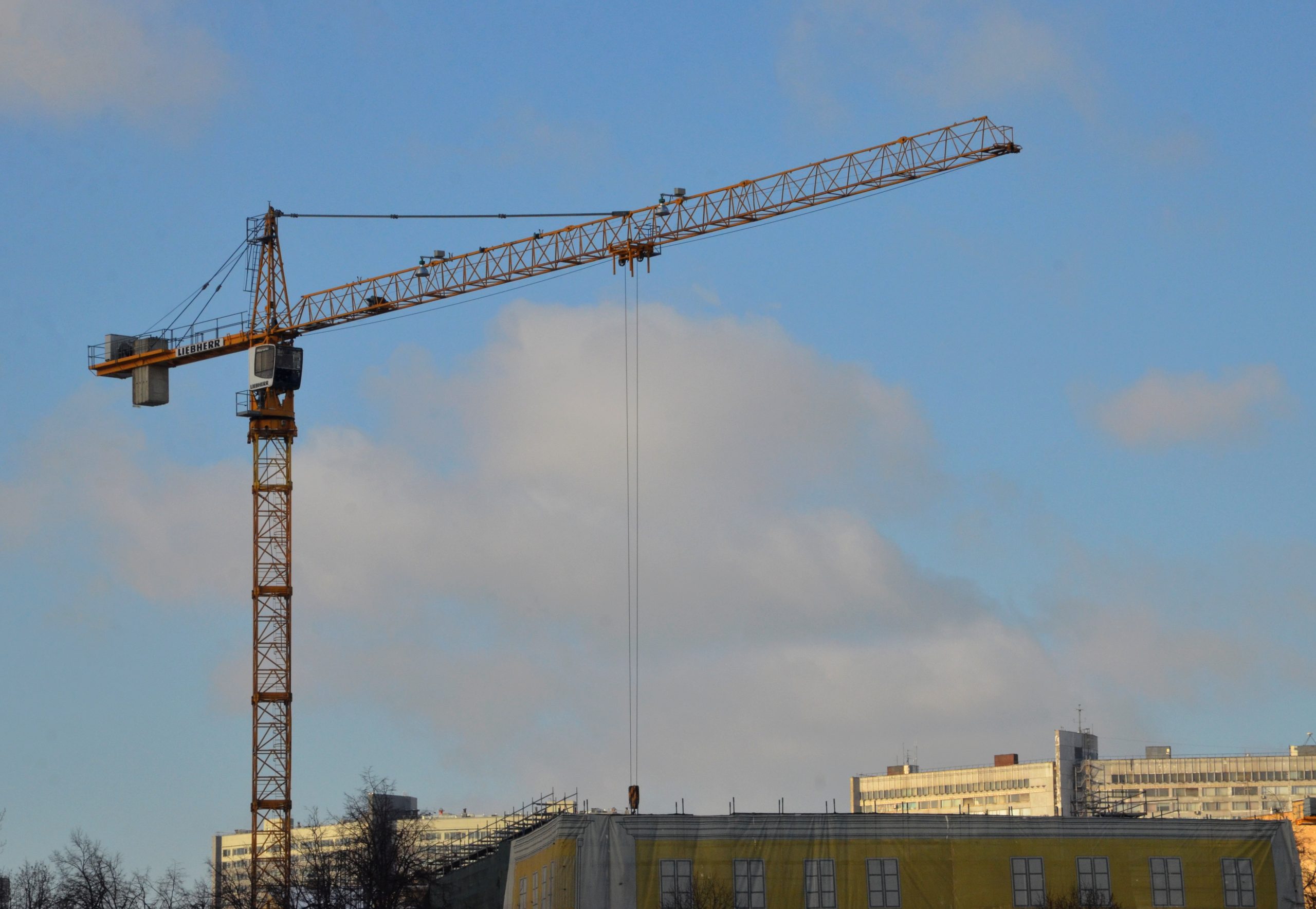 Строительство школу в районе Москворечье-Сабурово подходит к концу