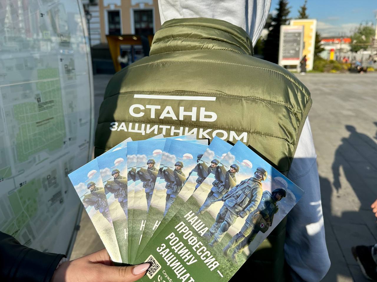 Будущие контрактники назвали патриотизм главным мотивом своего решения отправиться в зону проведения СВО. Фото: Валерия Соловьева, «Вечерняя Москва»