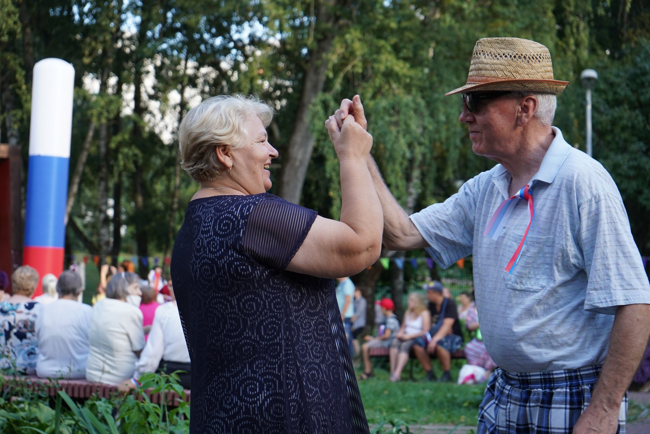 Потанцуем: хореографические программы пройдут в парках Москвы