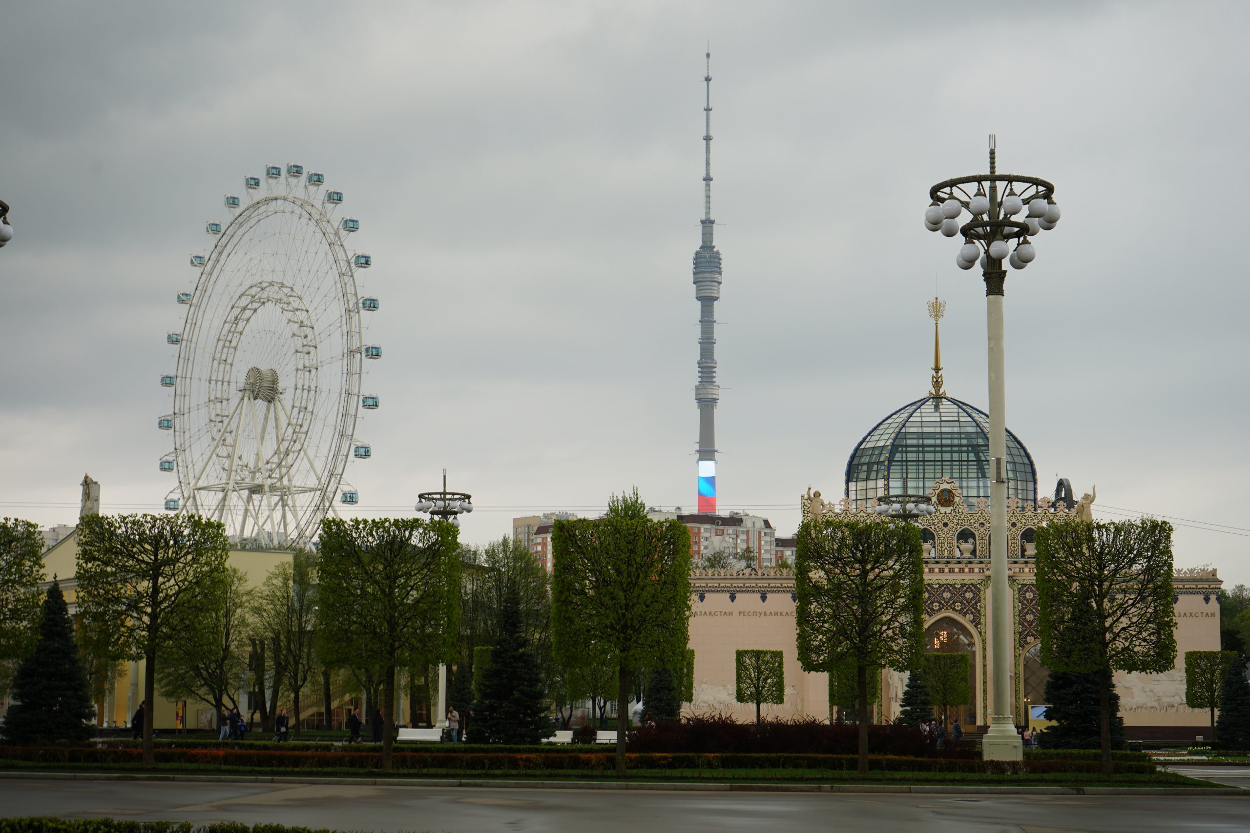 Юных москвичей ждет торжественное вручение паспорта 1 сентября