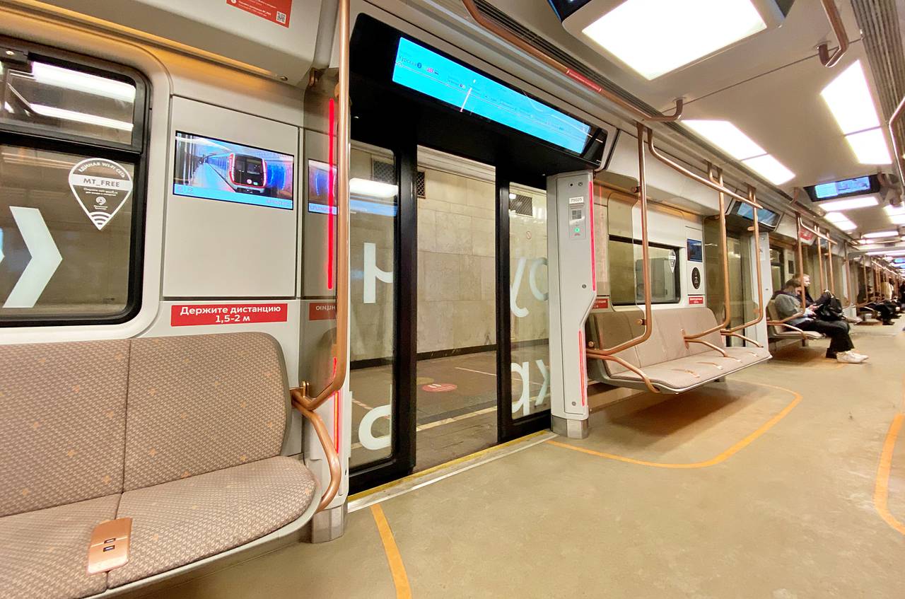 Более 260 тематических поездов запущено в метро Москвы с 2013 года