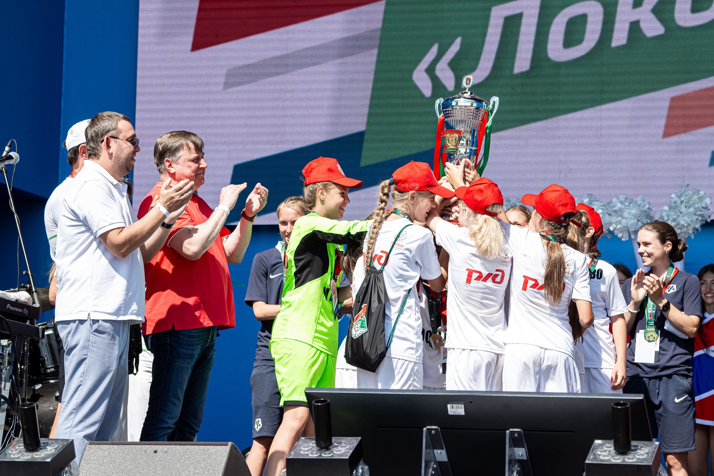 Спортсменки ФШ «Чертаново» победили в Суперфинале XVII международного фестиваля