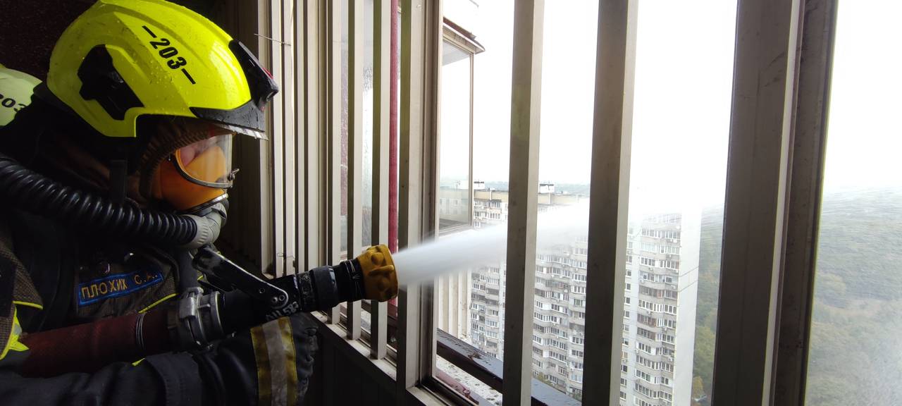 Пожарный извещатель — современное устройство, которое постепенно входит в обиход жителей многоквартирных и частных домов