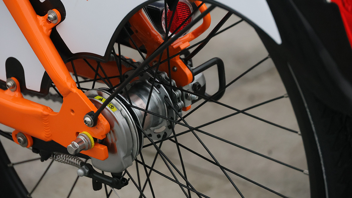 Пользователи «Велобайка» cмогут воспользоваться дождевиками для поездки на велосипедах