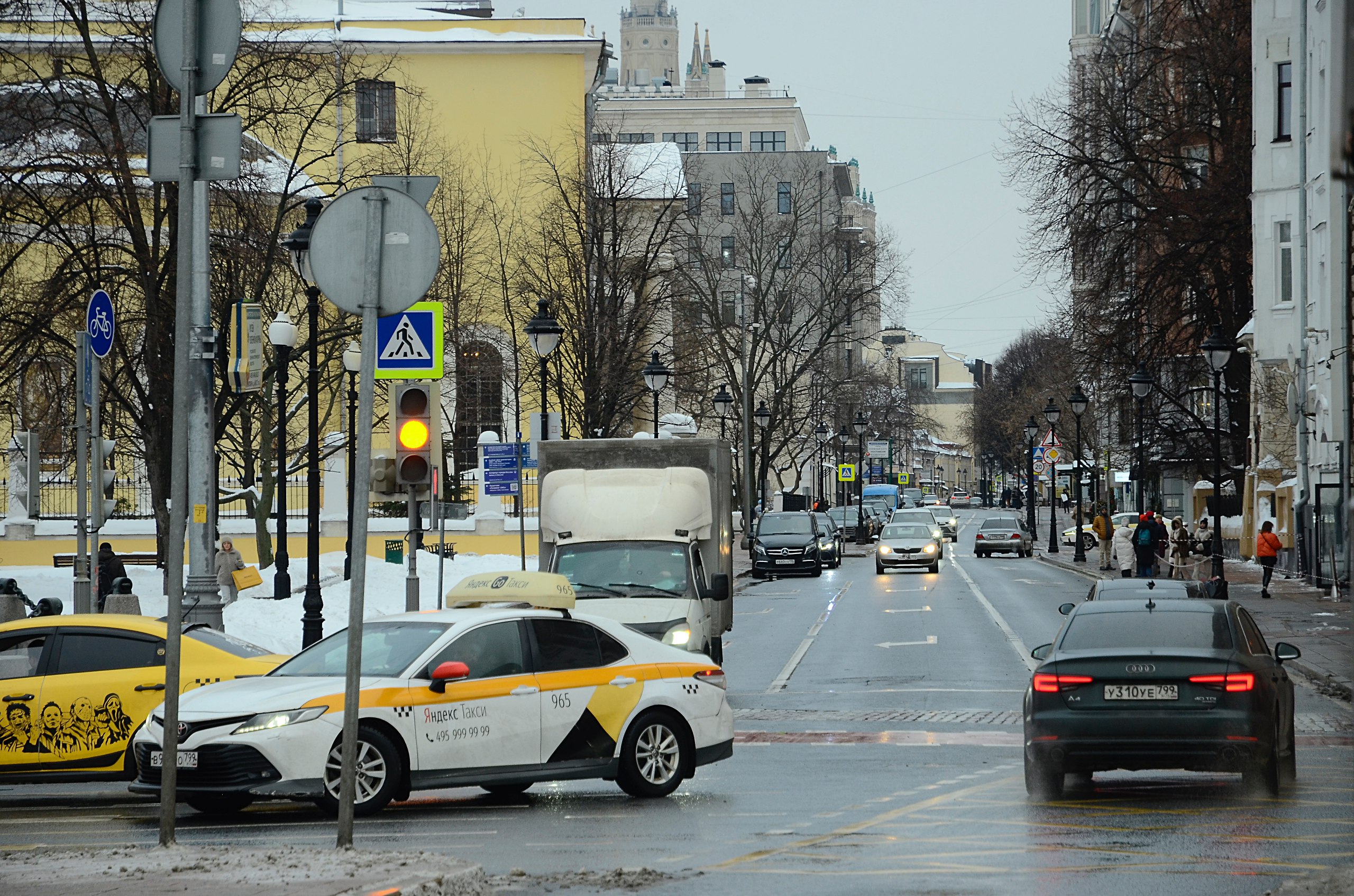 В нескольких зданиях ЦАО временно отключился свет из-за сбоя на кабельных линиях