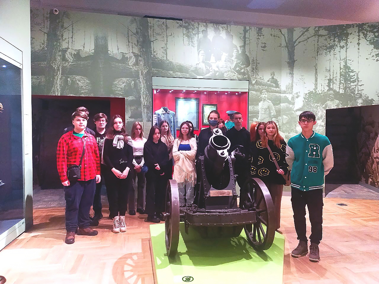 Студенты ОКГ «Столица» посетили музей современной истории