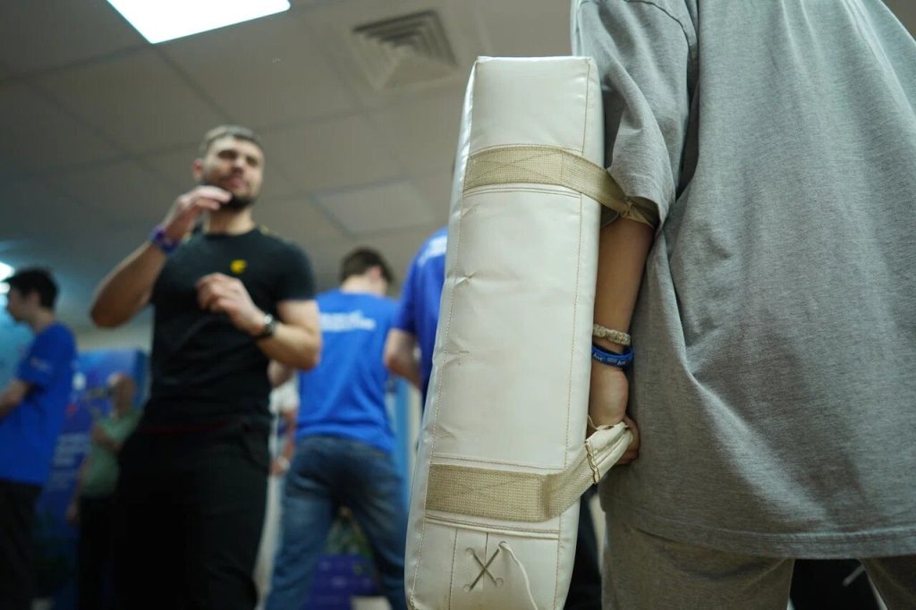 В ходе мероприятия для участников также организовали занятия по самообороне. Фото предоставил Дмитрий Хлестов
