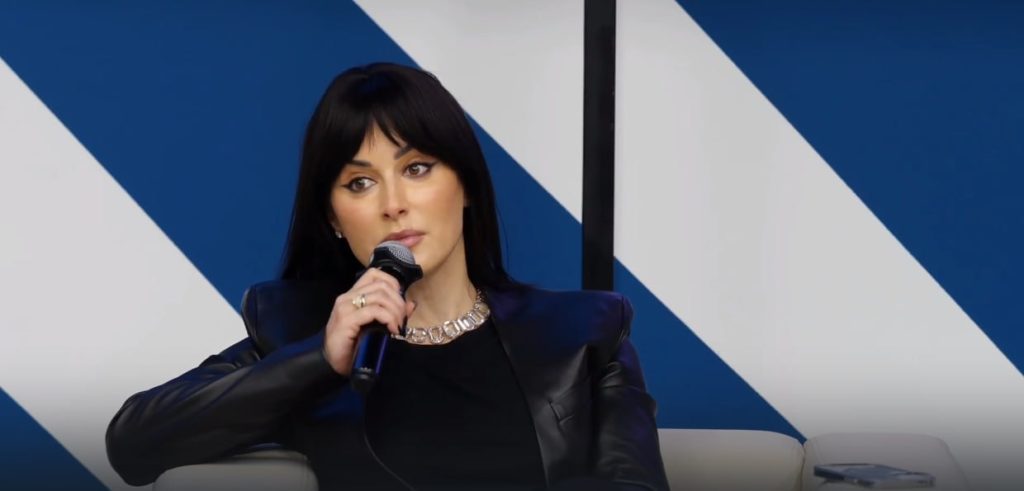 На фото журналистка и телеведущая Тина Канделаки. Фото: скриншот из видеохостингового сайта RuTube