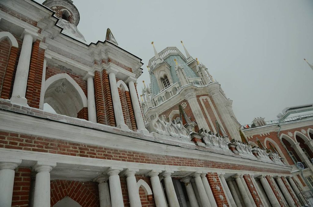 В рамках акции любители культуры смогут посетить все пространства в основных корпусах царицынского дворцового комплекса. Фото: Анна Быкова, «Вечерняя Москва»