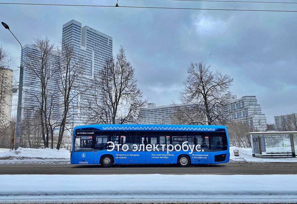  Собянин: замена автобусов на электробусы положительно скажется на столичной экологии. Фото: Анна Быкова, «Вечерняя Москва»