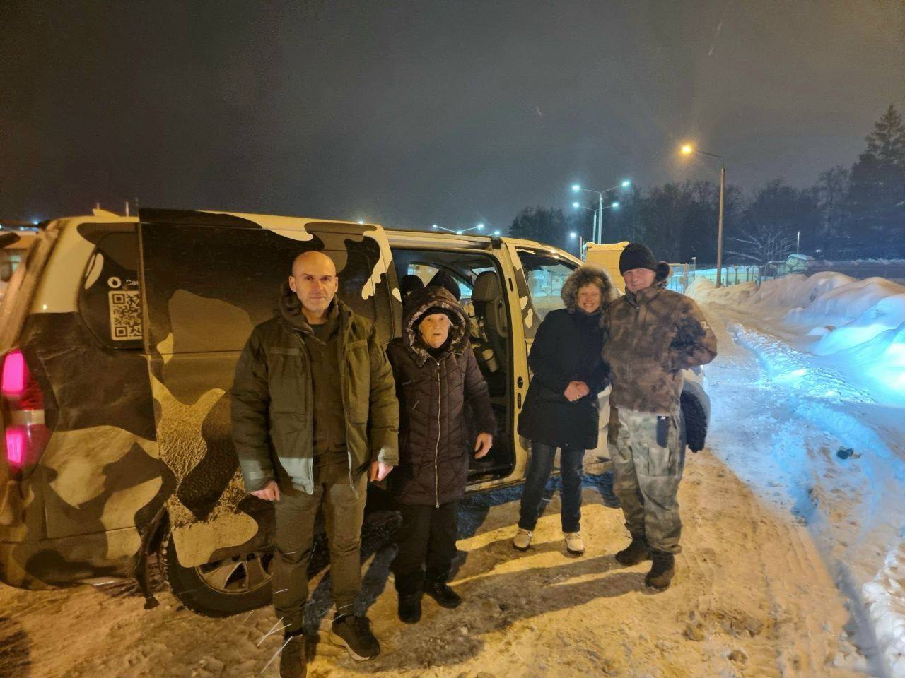 Волонтеры из ЮАО вывезли жителей Артемовска в Саров