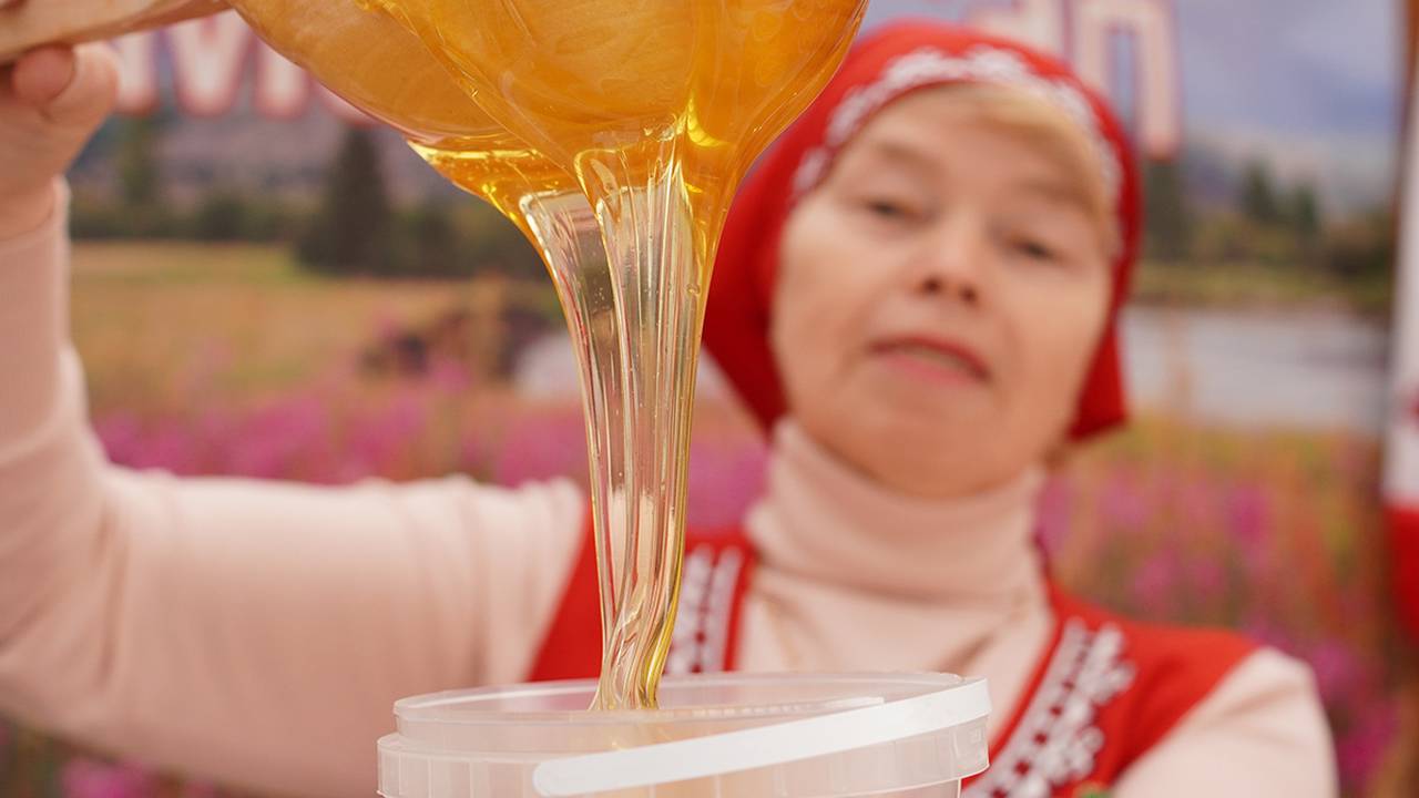 По усам текло, или Ярмарку меда проведут в МЗ «Коломенское»