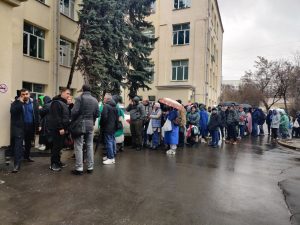 23 марта. Игроки сборной РФ по футболу во время сдачи крови в Центре крови ФМБА. Фото: Александр Щербак, ТАСС