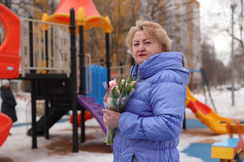 5 марта. Накануне праздника коллеги поздравили горячо любимого начальника участка Нину Суняйкину с наступающим 8 Марта. Фото: Анатолий Цымбалюк, «вечерняя Москва»