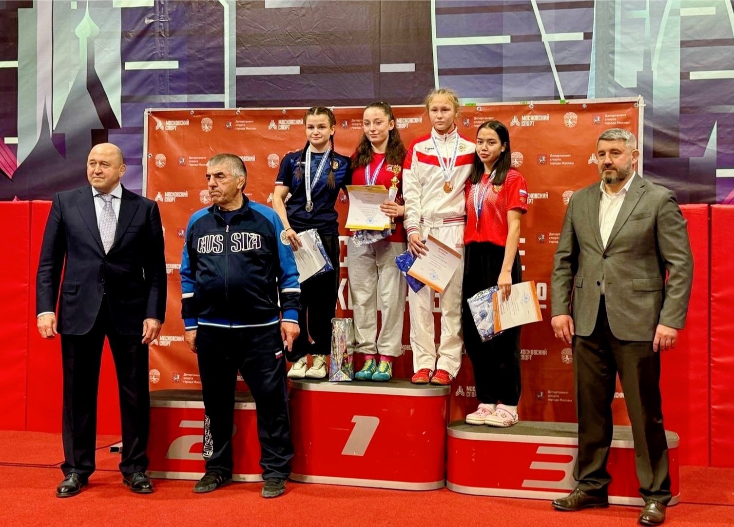Быстрее, выше, сильнее: спортсменки МГУСиТ завоевали медали Первенства России