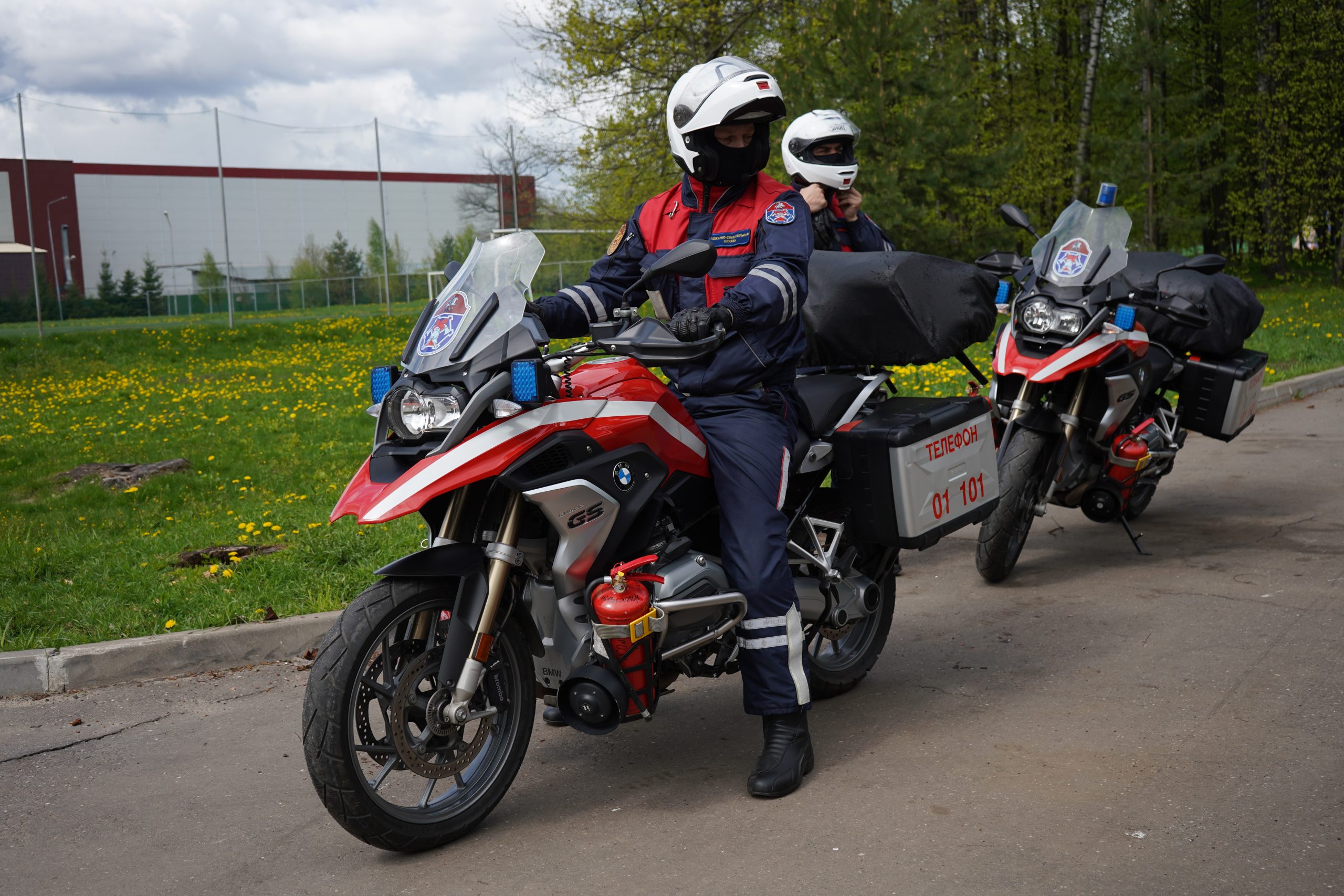 Москва в безопасности: спасатели приступили к наблюдению за городом на мотоциклах