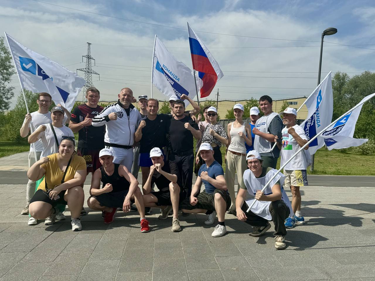 Евгений Селиверстов вместе с волонтерами провел забег «Бежим ЗА» для жителей района Братеево