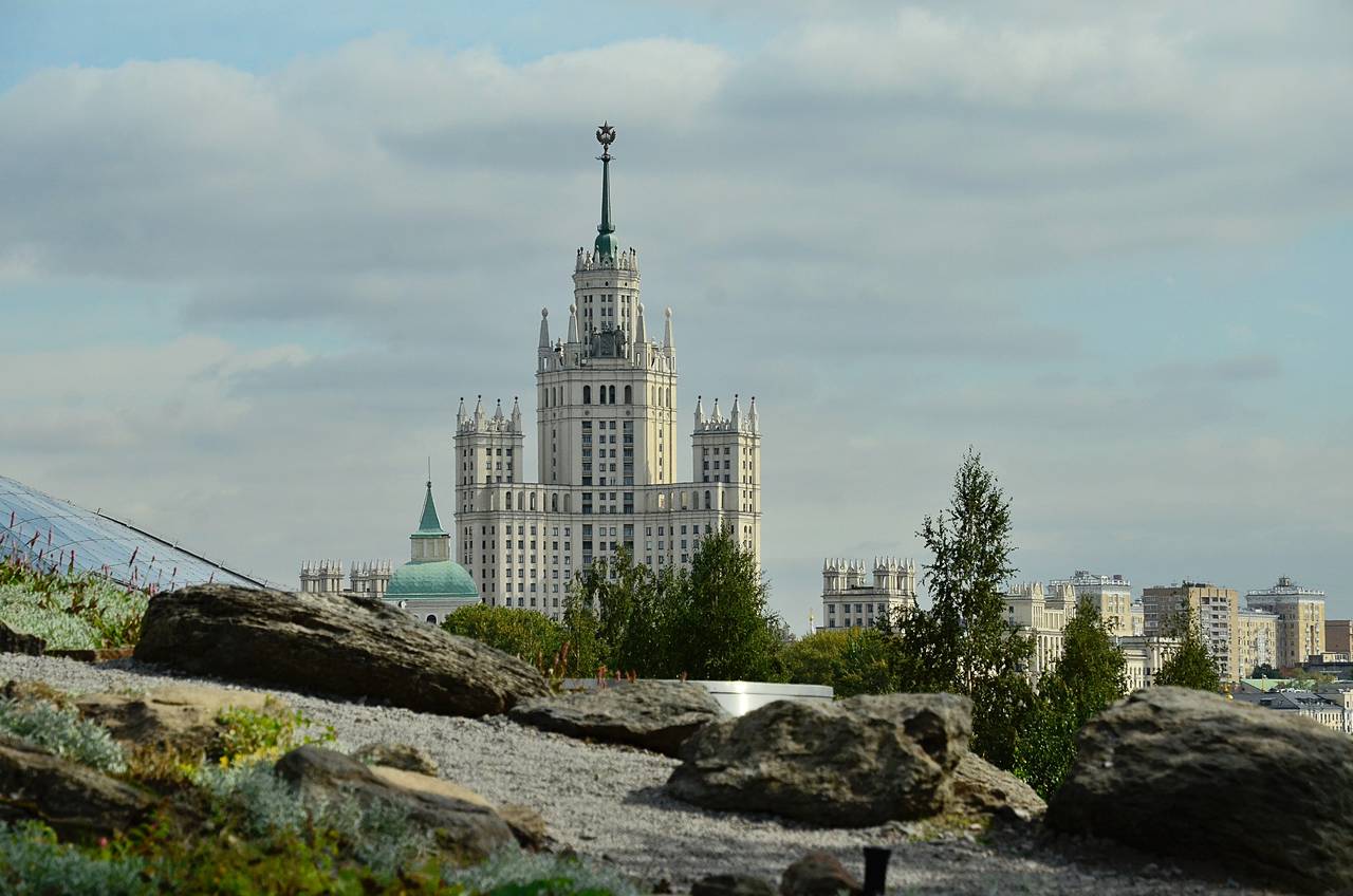 Москвичей ожидает еще один жаркий день с грозой