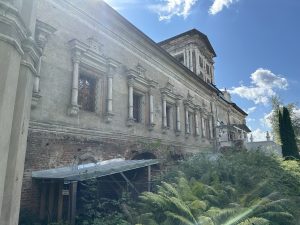 Изначальное здание сделано в стиле барокко с европейским оттенком. Фото: Никита Тархов, «Вечерняя Москва»