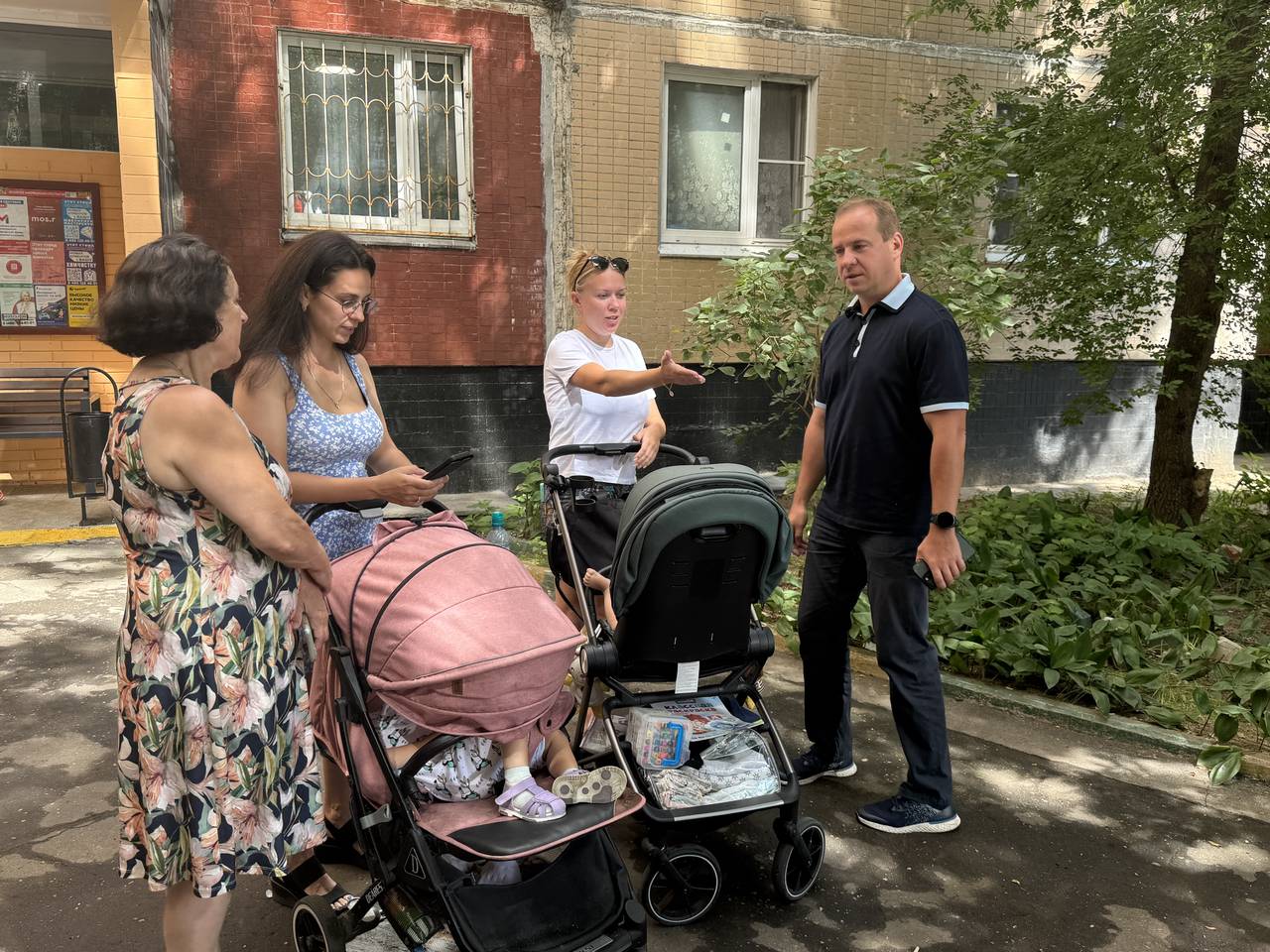 Более 5 тысяч жителей ЮАО поддержали идею создания «перехватывающих» центров для детей