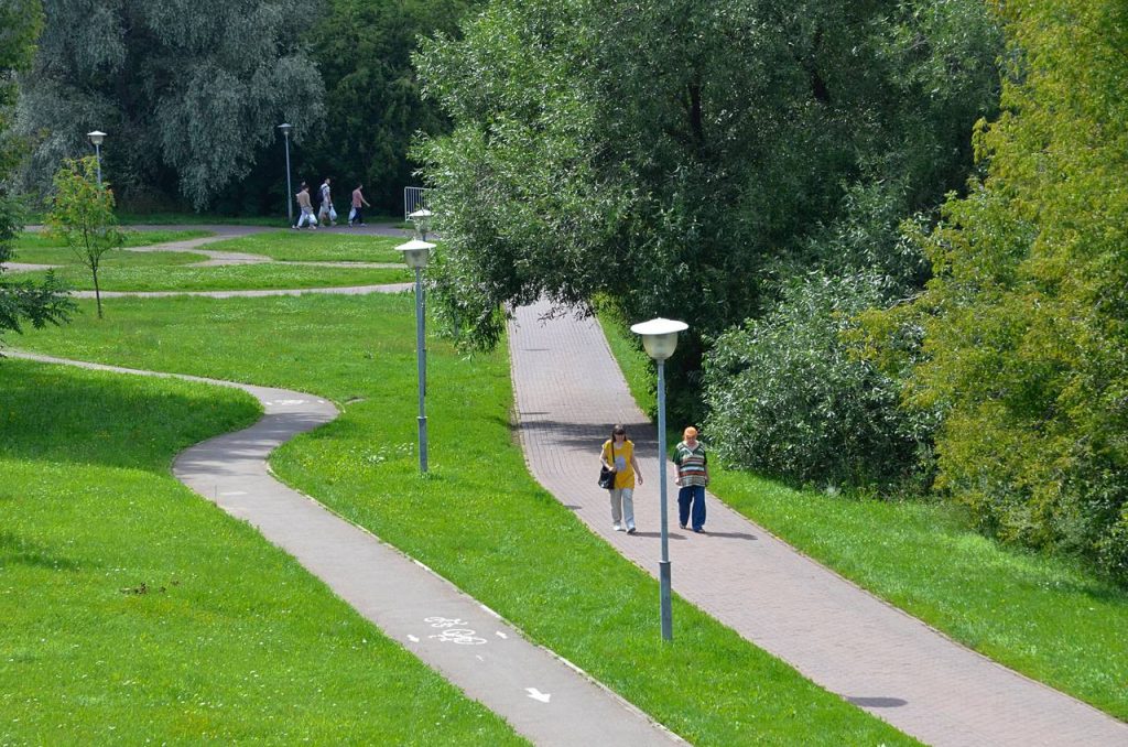 В парке «Зарядье» исполнят патриотические песни в поддержку участников СВО. Фото: Анна Быкова, «Вечерняя Москва»