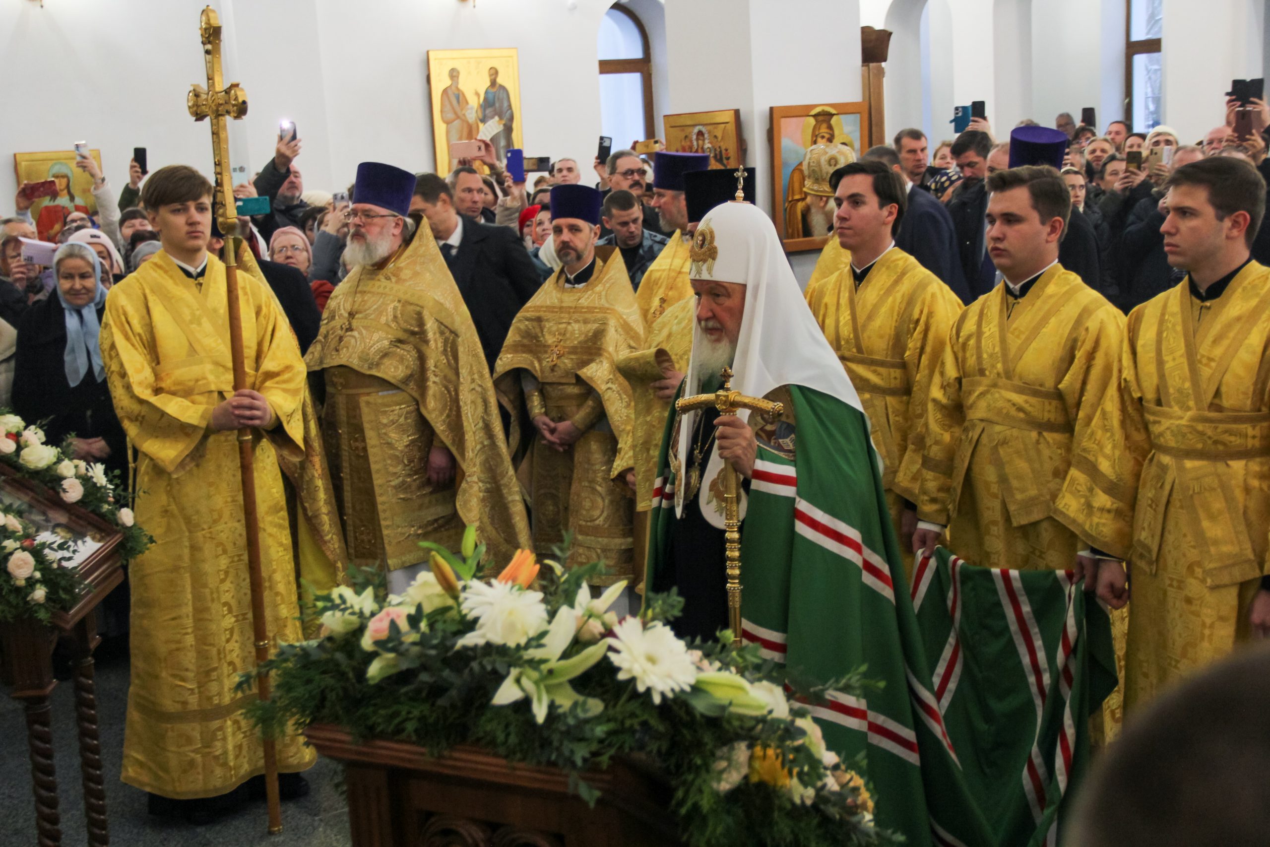 Патриарх Кирилл освятил новый храм в Бирюлеве