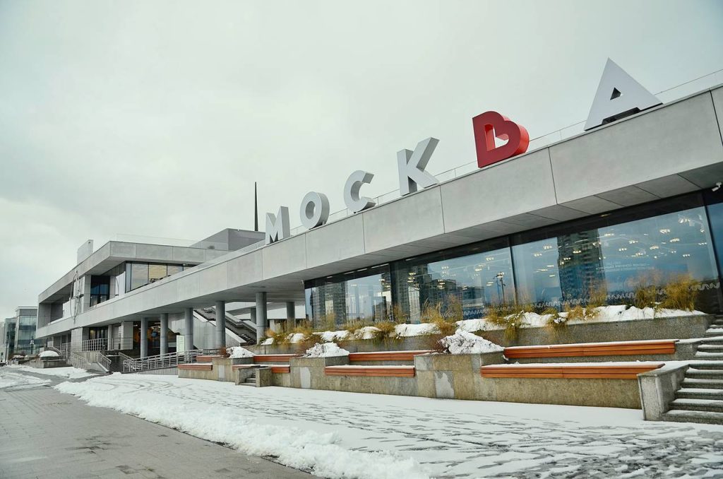 Мастер-класс проведет художник Академии акварели и изящных искусств Сергея Андрияки. Фото: Анна Быкова, «Вечерняя Москва»