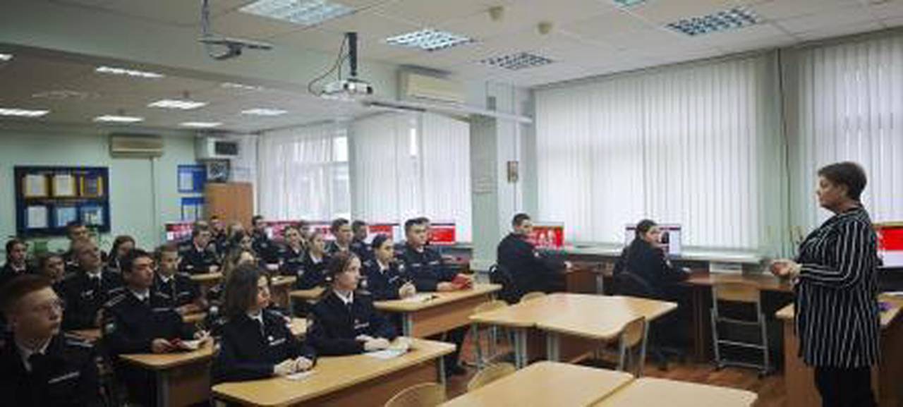 В рамках информационно-пропагандистской акции «Всероссийский тест на знание Конституции РФ» Общественный совет при УВД по ЮАО ГУ МВД России по г. Москве принял участие в тестировании на знание основного закона страны