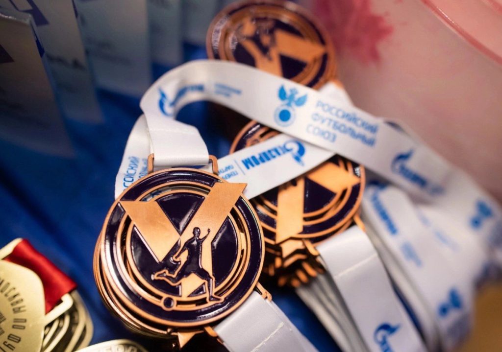 В ходе торжественного мероприятия организаторы вспомнили игроков, добившихся высоких результатов на поле. Фото: официальная страница ФШ «Чертаново» в социальных сетях