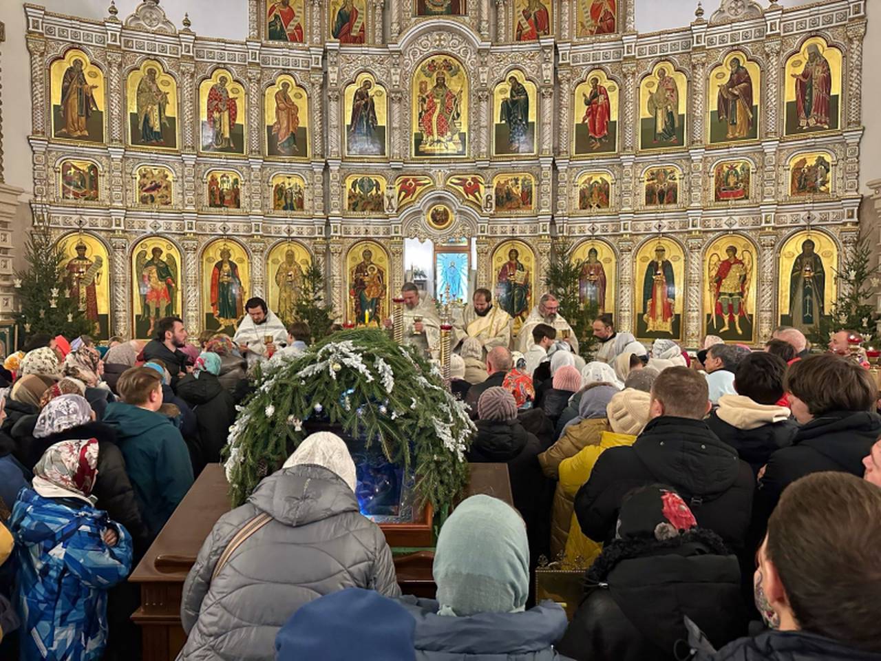 Член Общественного совета при УВД по ЮАО протоиерей Олег Воробьев поздравил всех со светлым праздником Рождества