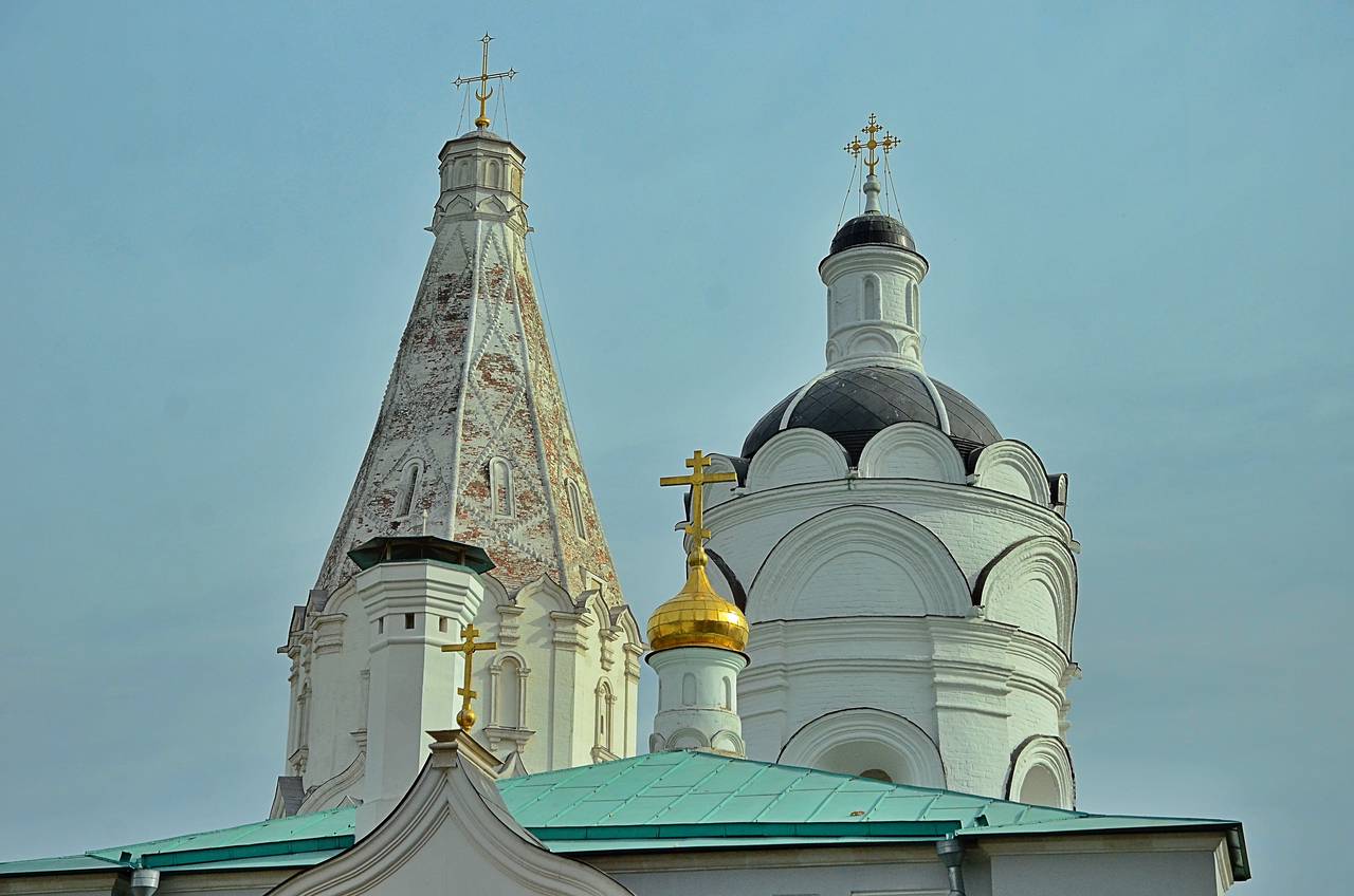 Выставку решили развернуть с целью опровергнуть мнение о том, что Русский Север — территория вымирающая и однородная. Фото: Анна Быкова, «Вечерняя Москва»