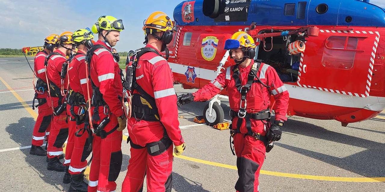Уверенно действовать в любых условиях: чему учат в авиационном учебном центре