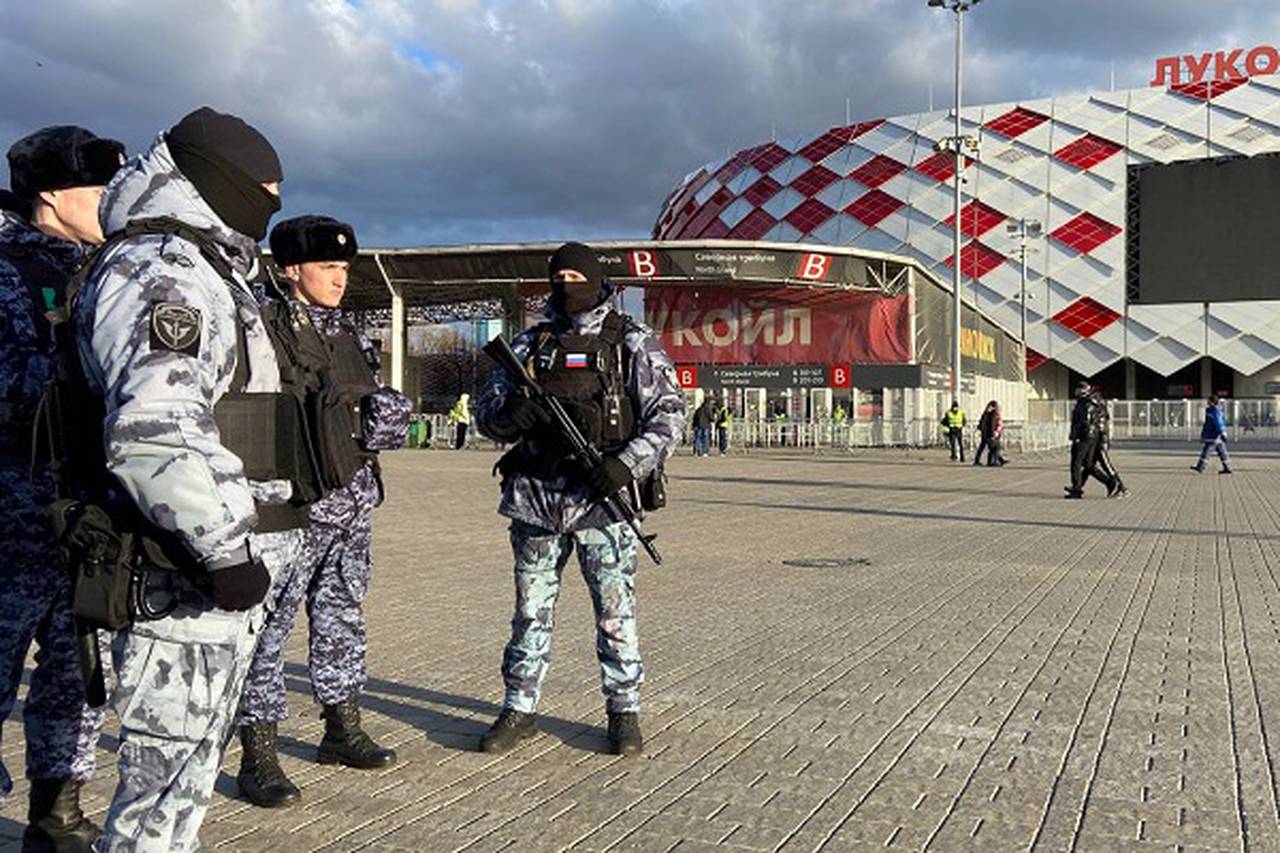 Росгвардейцы обеспечили безопасность проведения матча РПЛ в Москве