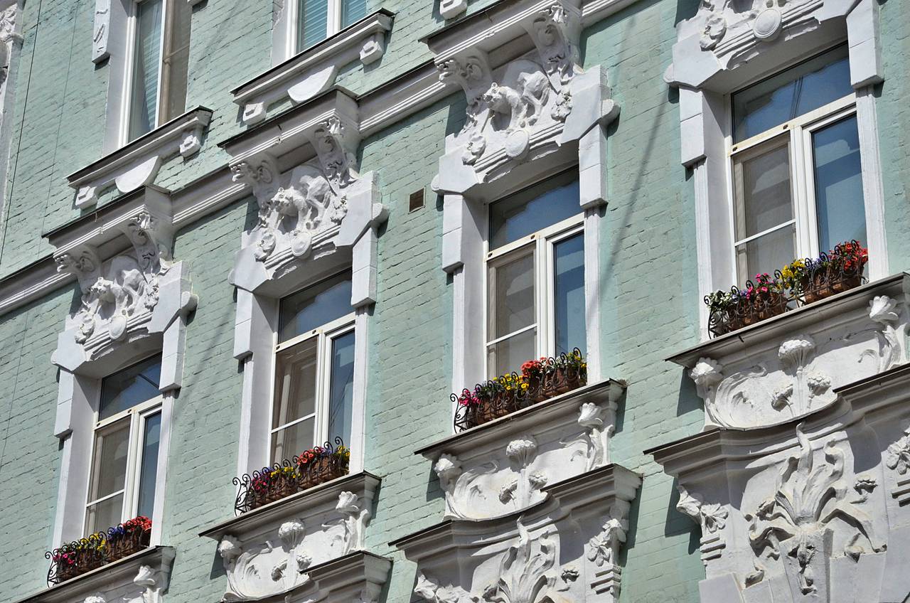 Сейчас инвесторы восстанавливают ОКН в трех административных округах. Фото: Анна Быкова, «Вечерняя Москва»