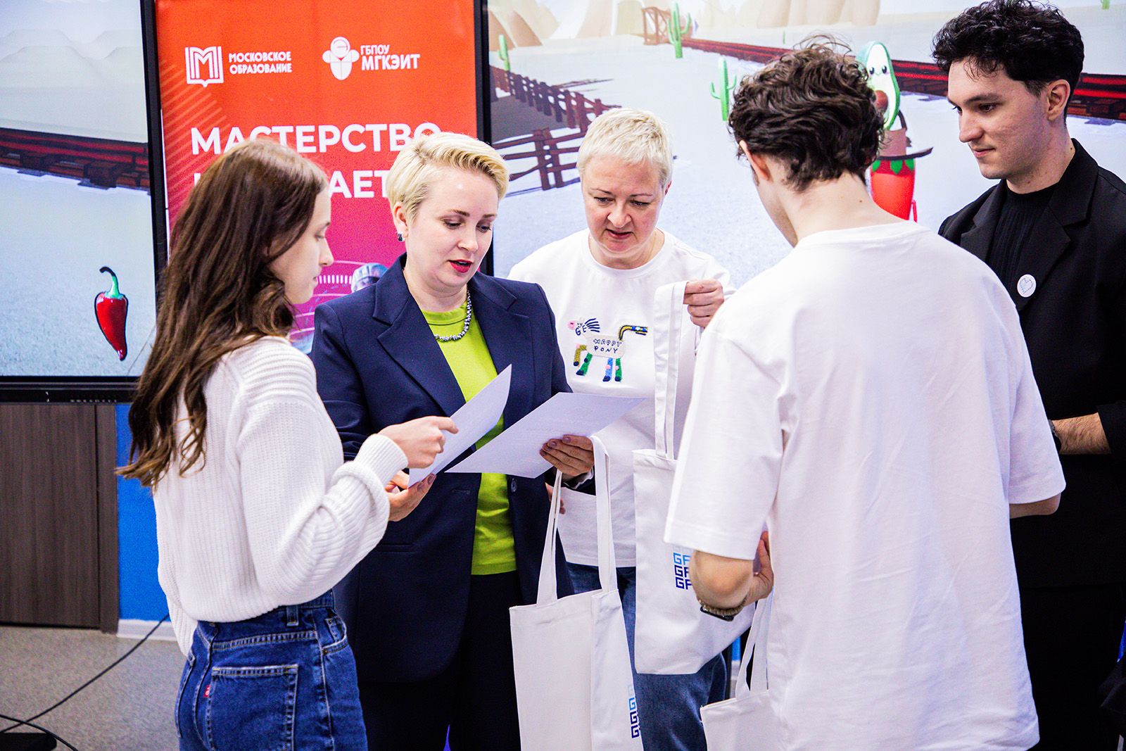 Состоялся всероссийский марафон по разработке компьютерных игр на базе Московского колледжа электромеханики и информационных технологий. Фото: пресс-служба Департамента образования и науки города Москвы